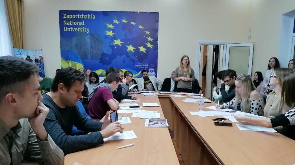 Дебати про минуле, щоб не втратити майбутнє