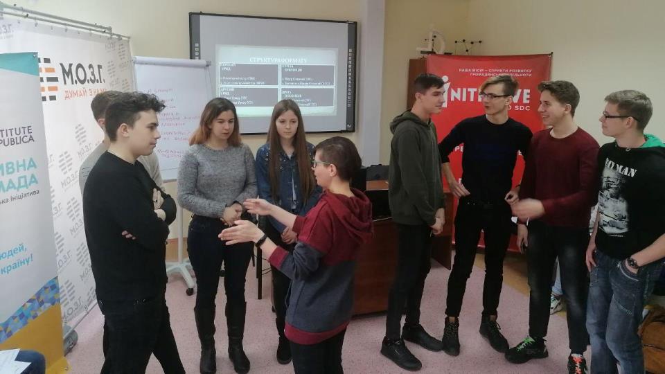 Британський формат парламентських дебатів